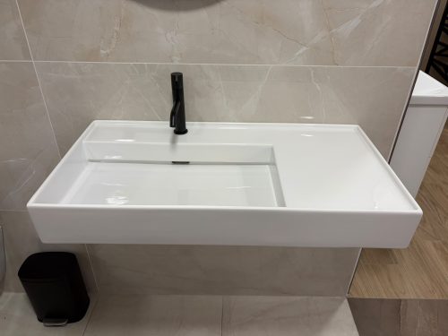 LAUFEN KARTELL umyvadlo 90×46 odkládací plocha vpravo DOPRODEJ